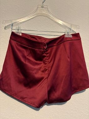Express Satin Shoulder Bag in Wine